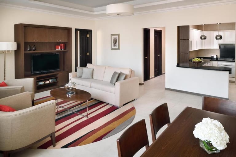 Executive Apartments - image 1