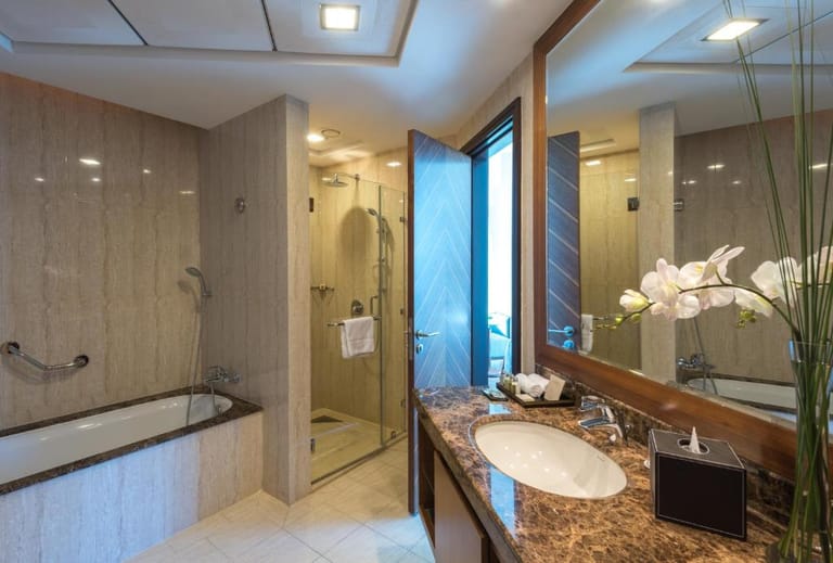 La Suite Dubai Apartments detail view 4