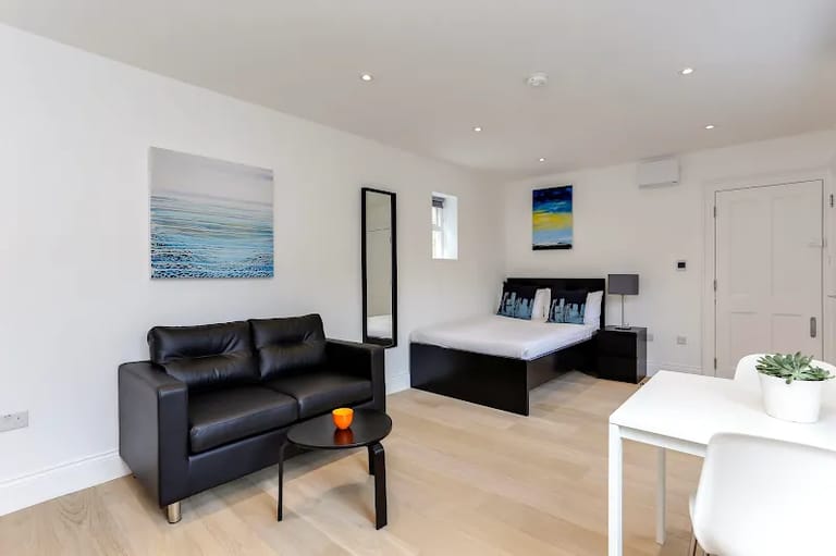 Kings Cross Apartments detail view 1
