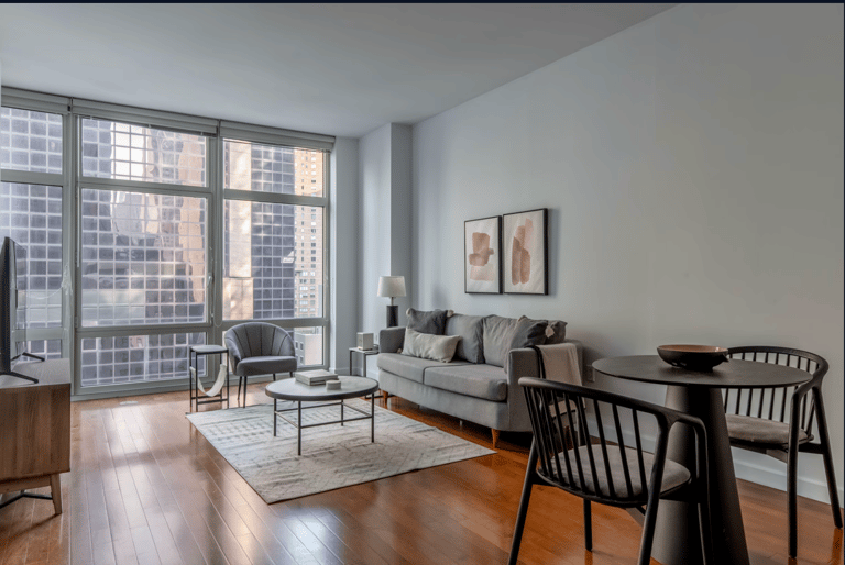 Broadway St Apartments, New York - image 1