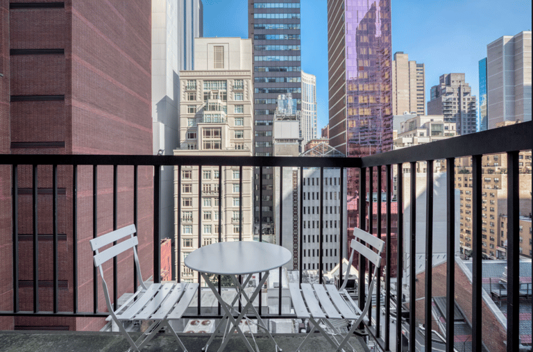 E 54th St Apartments - New York detail view 4