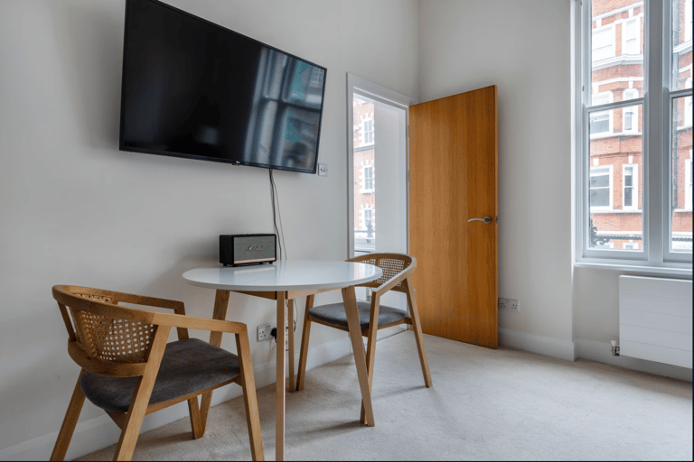 Nottingham Place Apartment detail view 4