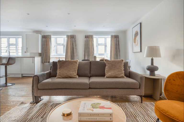 Edgware Rd 3 Bedroom detail view 1