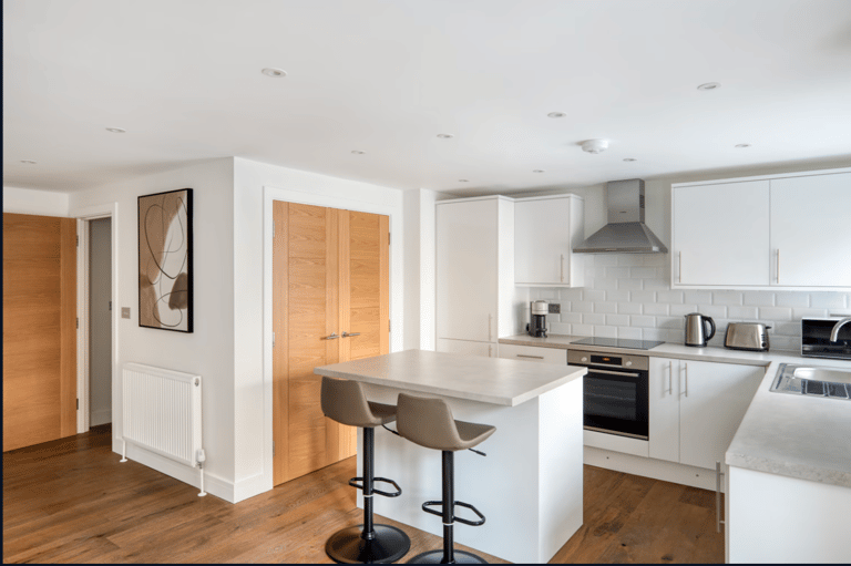 Edgware Rd 3 Bedroom detail view 4
