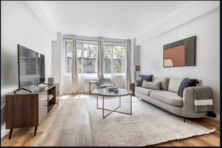Stonehenge Apartments New York - image 1
