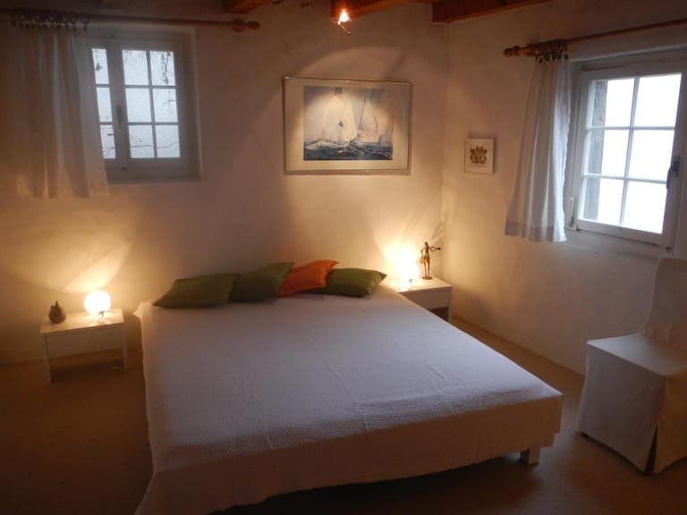 Les Mignardises Guest House detail view 2