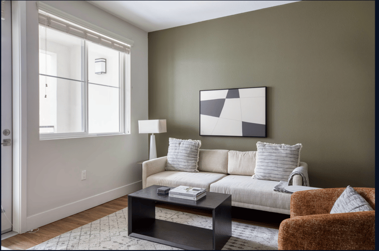 Sola Pacific Apartments - image 1