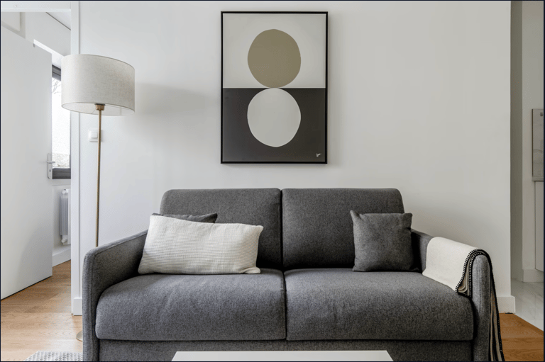Berri Apartment Paris detail view 1
