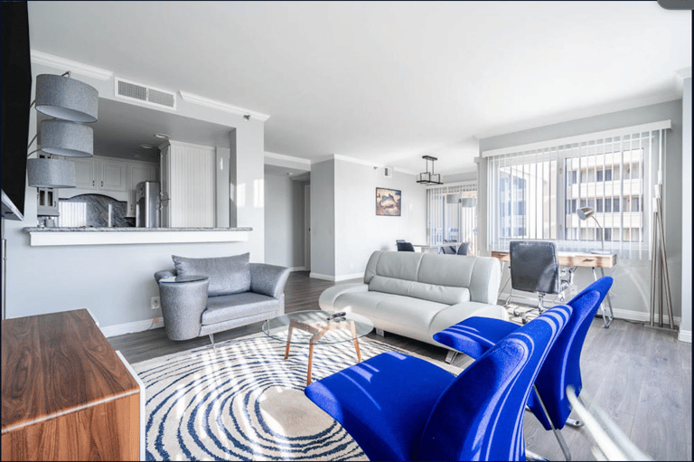 Seaside Way Apartments - image 1