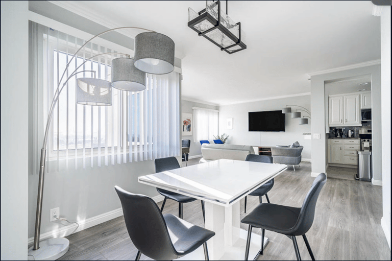 Seaside Way Apartments detail view 4