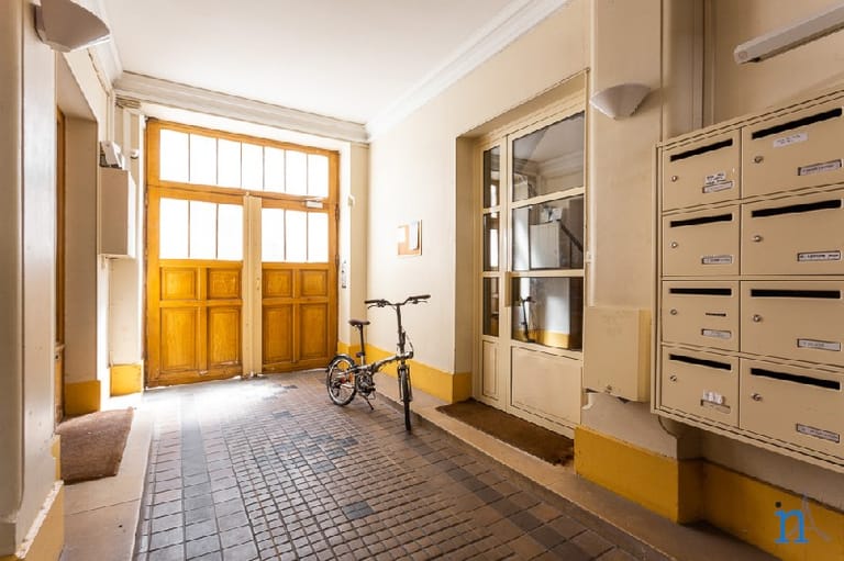 Rue Poncelet Apartment - image 1