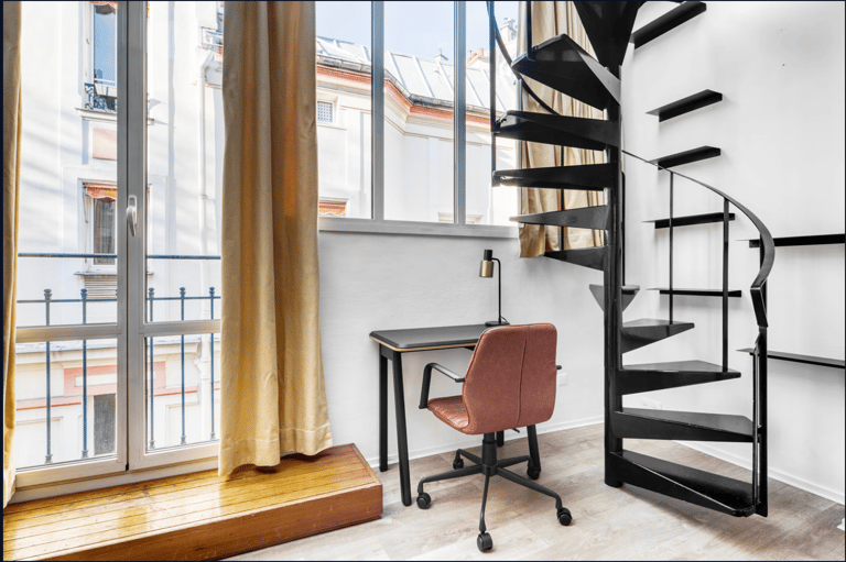 Faubourg Saint-Honoré detail view 2