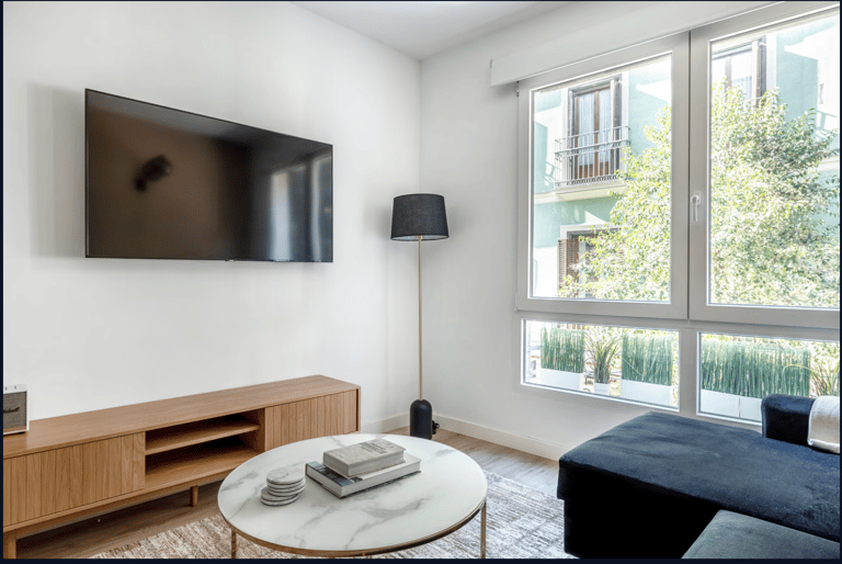 C. de Fuencarral Apartment detail view 1