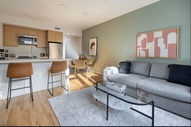 Lantana Uptown 2 Bedroom detail view 2