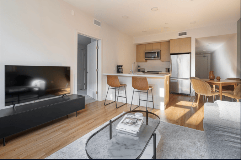Lantana Uptown 2 Bedroom detail view 3