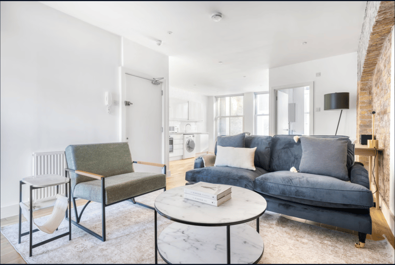 Farringdon Rd Apartment - image 1