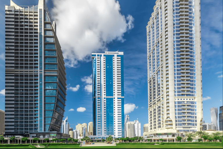 Lake View Apartment - image 1