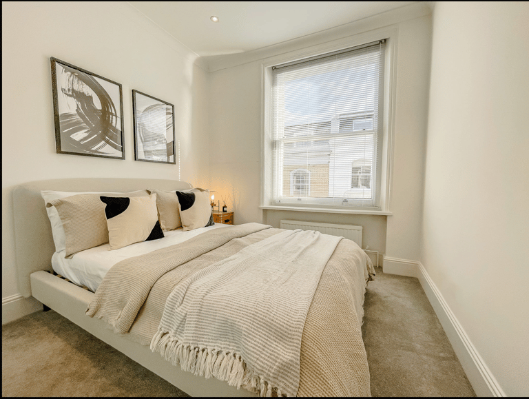 Belsize Crescent Apartment detail view 1