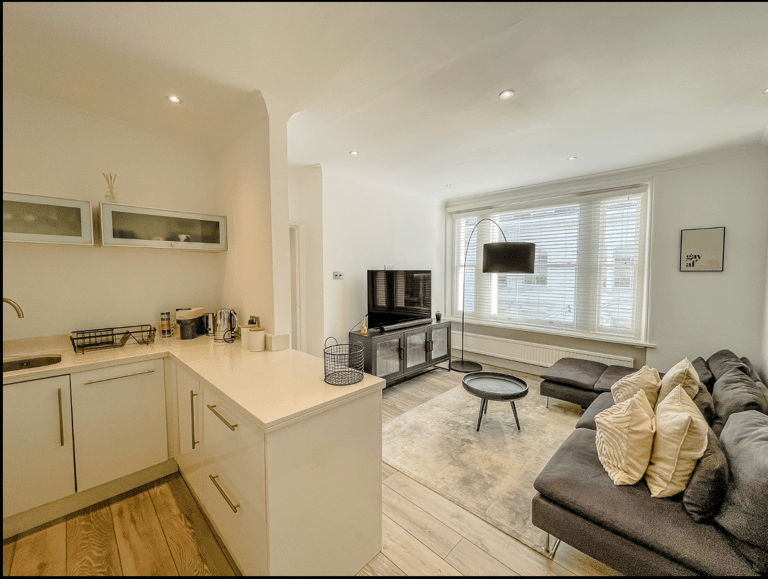 Belsize Crescent Apartment detail view 3