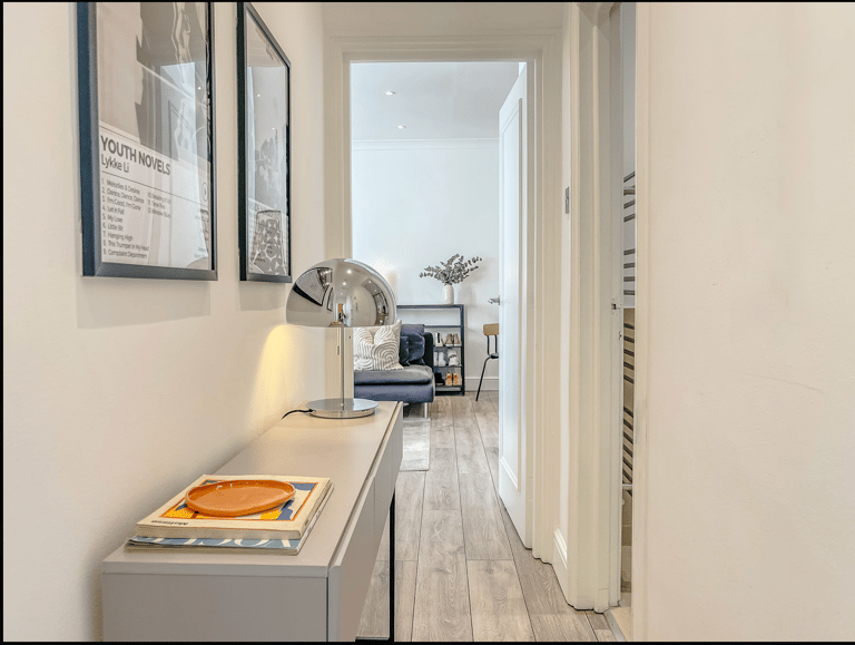 Belsize Crescent Apartment detail view 4