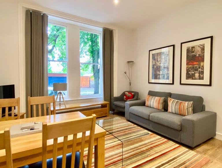 Jubilee Apartments - image 1