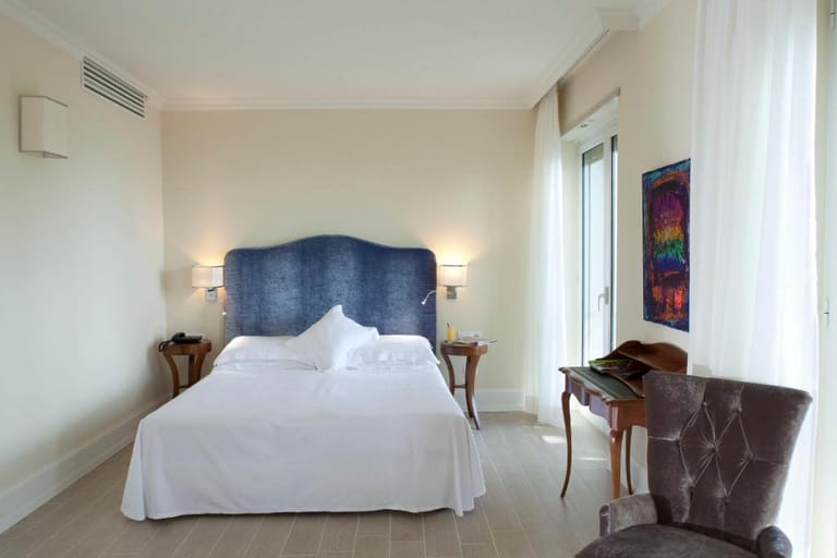 RIVIERA & MAXIMILIAN'S Hotel & Apartment detail view 3