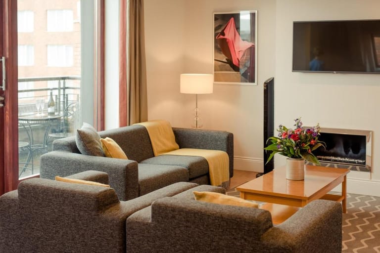 Premier Apartments Leeson Street detail view 2