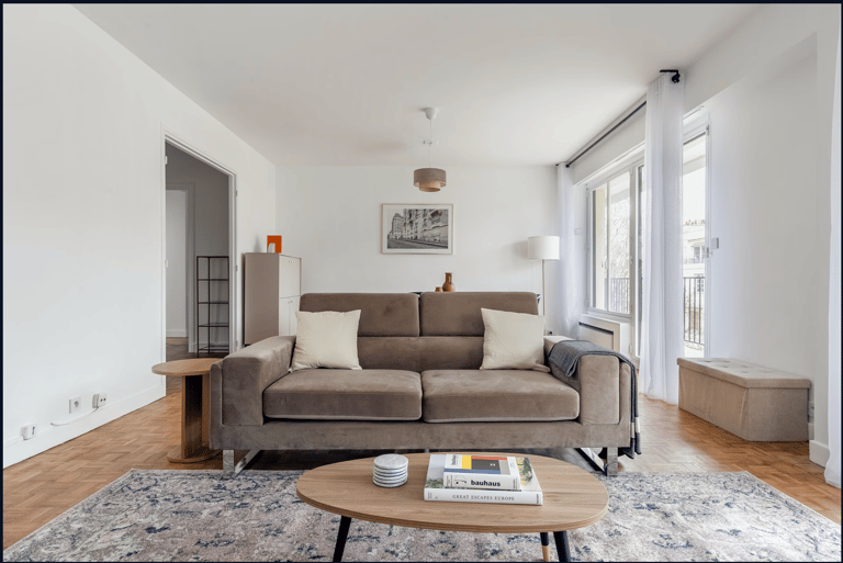 Rue Mirabeau Apartment detail view 2