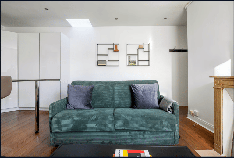 Rue Legendre Apartment detail view 1