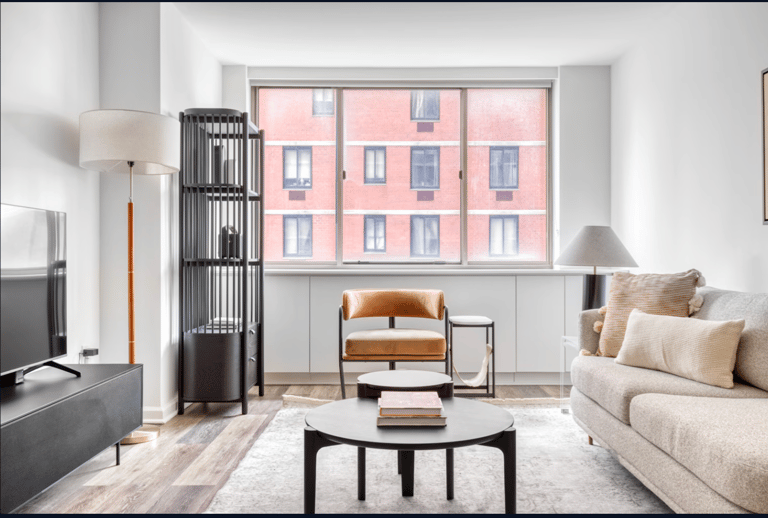 Landon Apartments - image 1