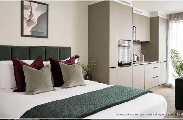Commercial Road East detail view 4