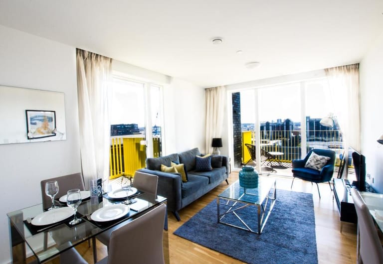 Millharbour Serviced Apartments - image 1
