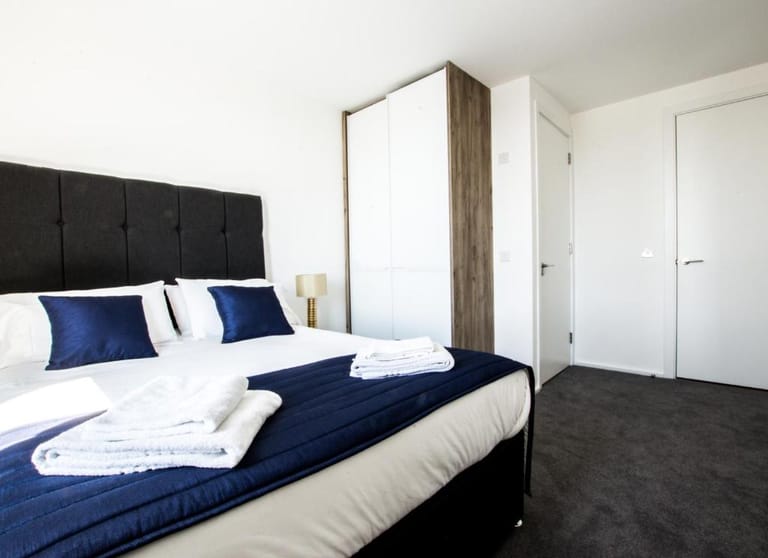 Millharbour Serviced Apartments detail view 1