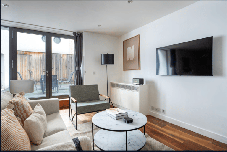 Newman Street Apartment detail view 1