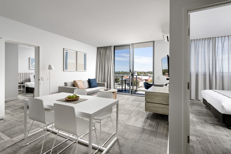 Joondalup Apart-Hotel - image 1