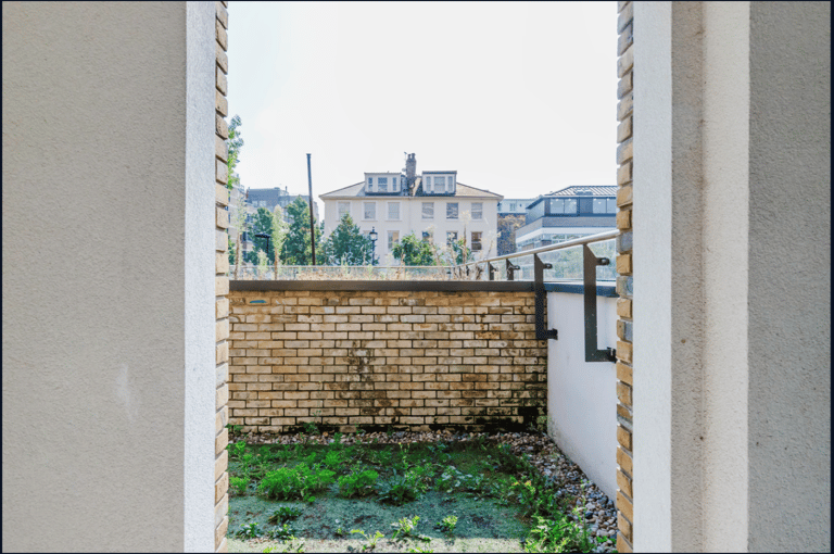 Cecil Grove Apartment detail view 3