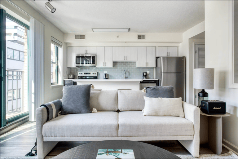Thomas Circle Apt detail view 1