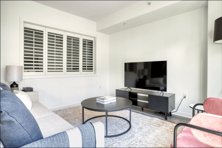 Thomas Circle Apt detail view 2