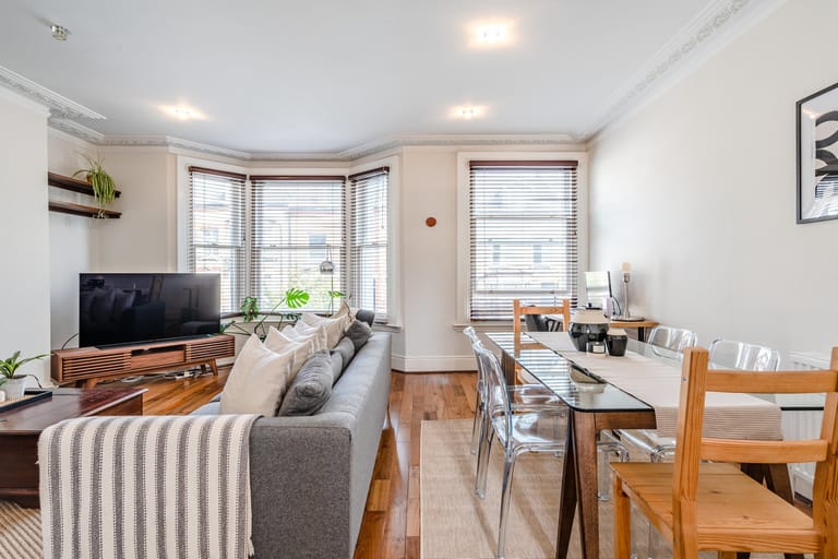 Gladys Road Apartments - image 1
