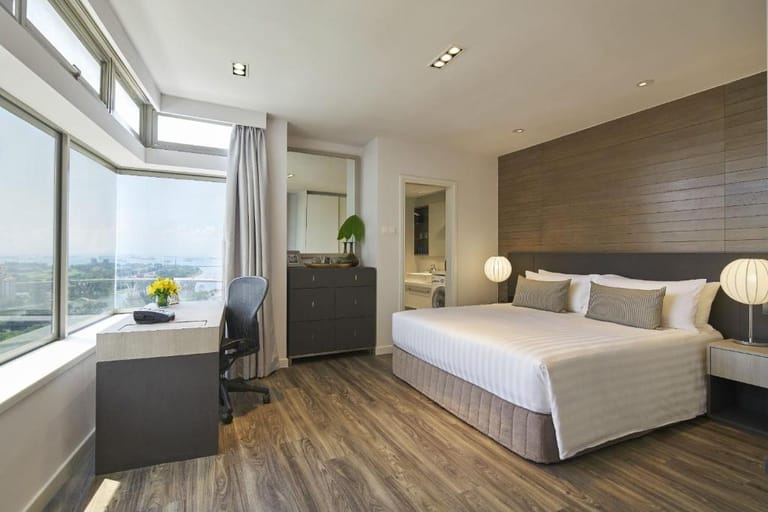 Park Royal Suites detail view 1