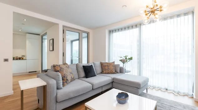 Capital Docks Residence - image 1