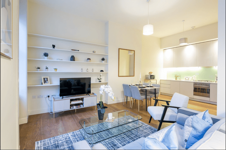 Baker Street Apartments - image 1