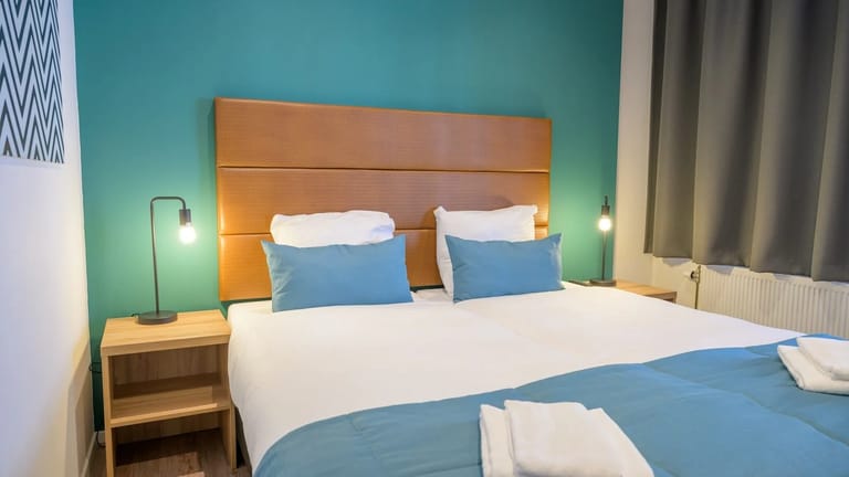 Flonk Groningen Hotel & Apartments - image 1
