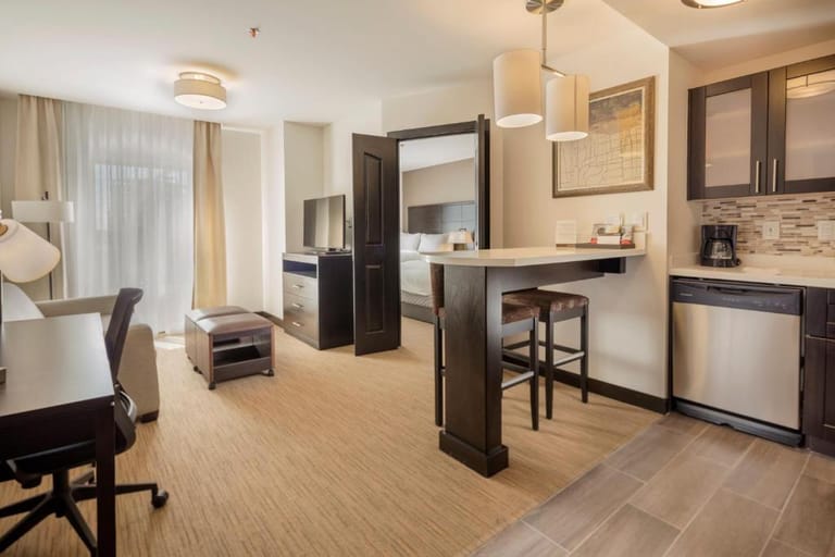 Saltillo Suites - image 1