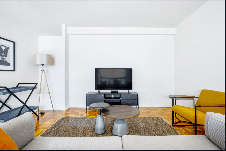 300 E 51st Apartment detail view 1