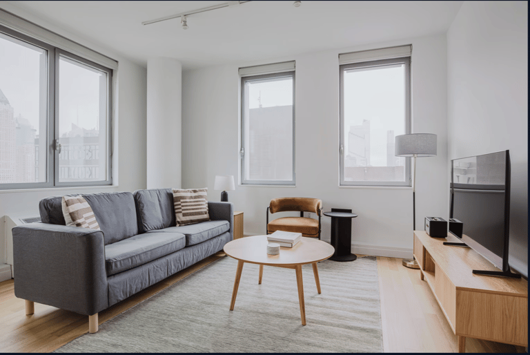 Mercedes House, Apt - image 1