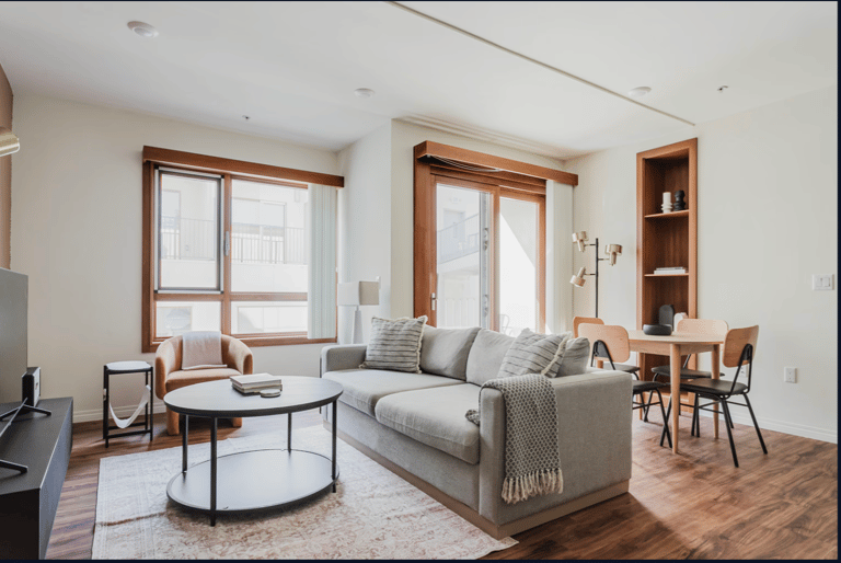 Santa Monica Apartment - image 1