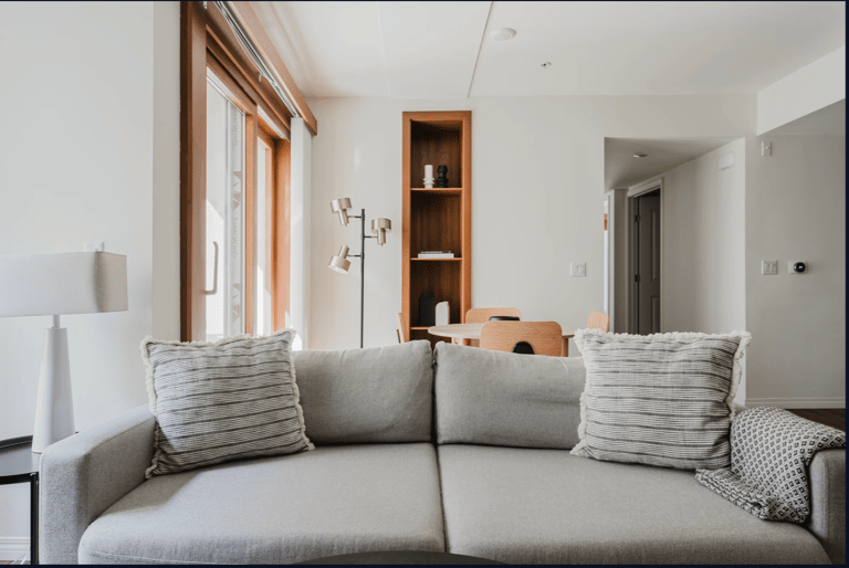 Santa Monica Apartment detail view 1