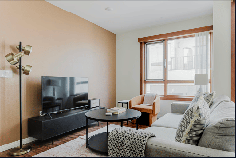 Santa Monica Apartment detail view 3