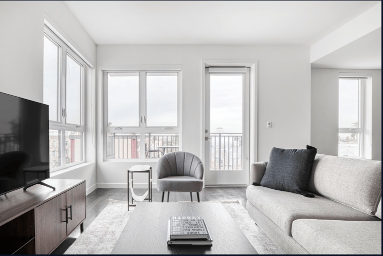 Volta on Pine Apartment - image 1